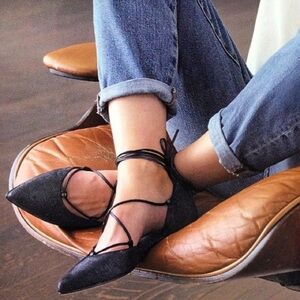 Stuart Weitzman Black Lace-Up Flats